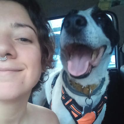 Lila Fabián cuida animales de compañía tanto en la Capital Federal como en el conurbano
