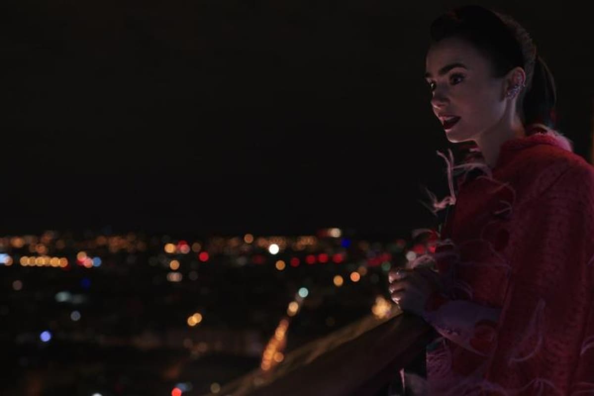 Lili Collins tiene que tomar decisiones radicales en la nueva temporada de la serie