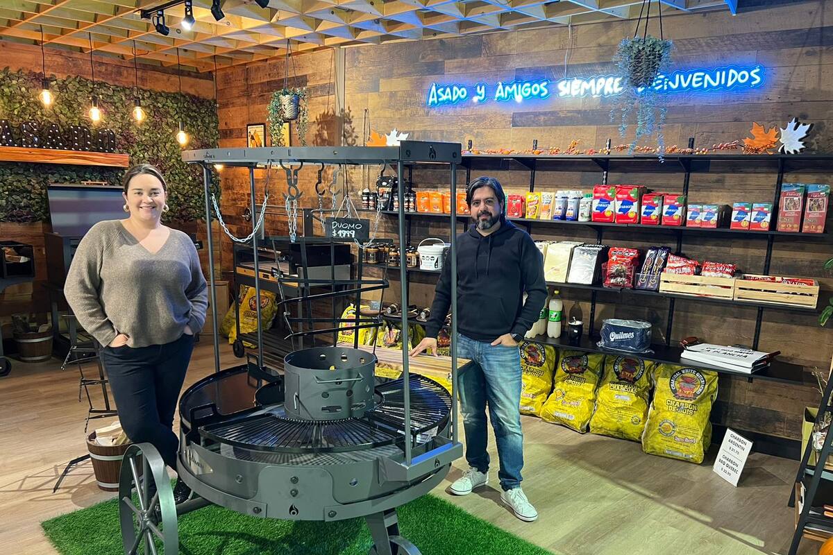 Liliana y Mariano Pechuan son los dueños de "Tango", importadora de productos argentinos