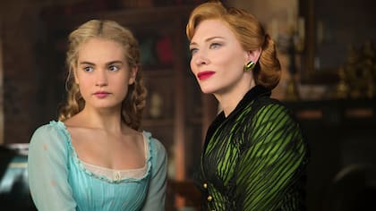 Lily James y Cate Blanchett en Cenicienta