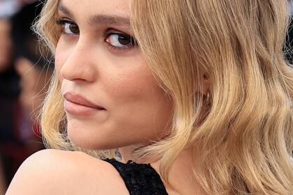 Lily-Rose Depp acaparó gran parte de las miradas en su paso por Cannes