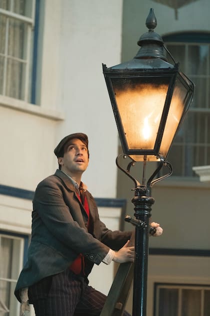 Lin-Manuel Miranda, figura de Broadway, es el nuevo deshollinador