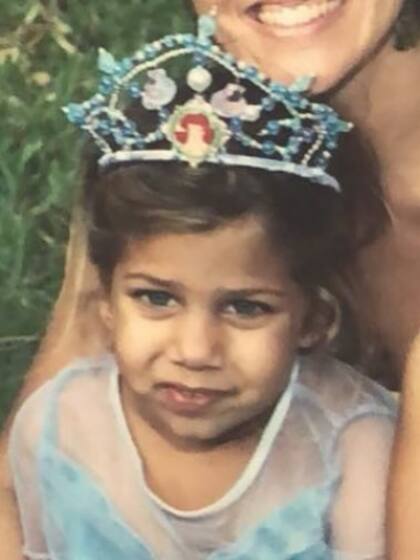 Lina Luaces envió un mensaje conmovedor a su niña interior, que siempre soñó ser Miss Cuba (Instagram/@linaluaces)