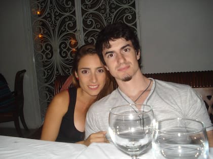 Lina y Pato en sus primeros años de noviazgo.