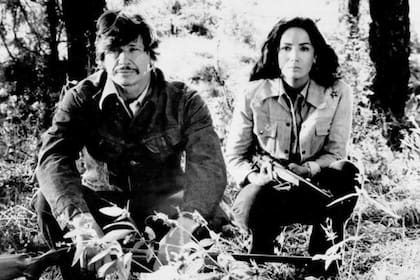 Linda Cristal y Charles Bronson en el film Con la ley en sus manos