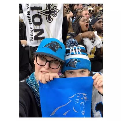 Linda y Augustin en uno de los tantos partidos que fueron a ver en Madison Square Garden