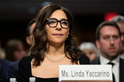 Linda Yaccarino, entonces CEO de X, en su comparecencia ante la Comisión de Asuntos Jurídicos del Senado de EE.UU., en Washington el 31 de enero de 2024. (Foto AP /Susan Walsh)