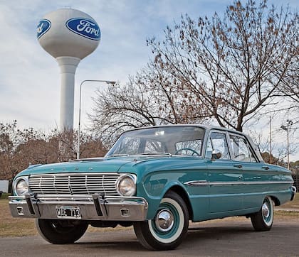 Línea 1963. El primer Falcon con integración de partes nacionales y producido exclusivamente en la por entones flamante planta de Gral. Pacheco
