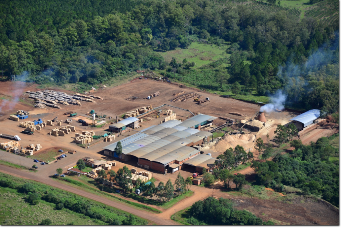 Linor SRL y su planta industrial casi en el límite entre Misiones y Corrientes, en la localidad misionera de Azara