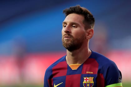 Lionel Messi le regaló su remera a un hincha que no pudo contener la emoción
