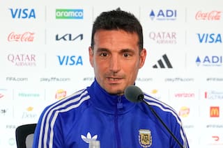 Lionel Scaloni reveló qué les dijo a los jugadores durante la pausa de hidratación tras el penal que erró Messi