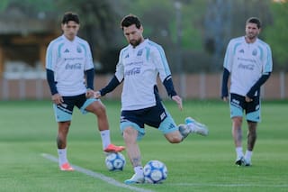 El 10 regresó a Ezeiza: la vuelta a la selección en 22 años, antes de su despedida contra Benín