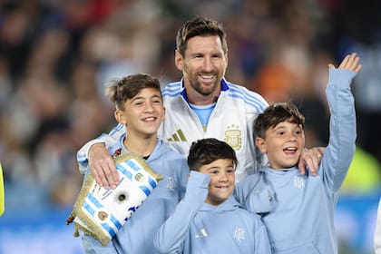 La Primera Última Noche: Messi detiene el tiempo para gambetear la nostalgia