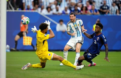 Lionel Messi, contra Cabo Verde