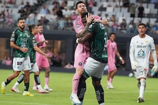 León supera 3-2 al Inter Miami; Messi vuelve tras muerte de su padre