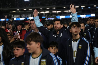Lionel Messi: "Desde ya les digo que nosotros éramos un grupo extraordinario, por eso conseguimos todo lo que conseguimos"