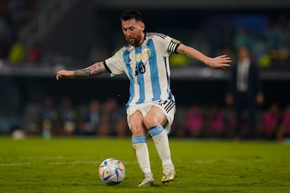 Lionel Messi, el capitán de la selección argentina, será titular en el primero de los dos amistosos, pero no participará del segundo
