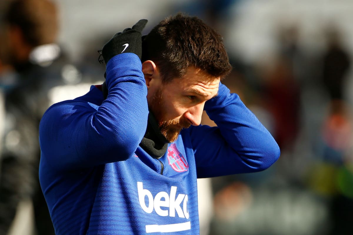 Lionel Messi, en el calentamiento previo al comienzo del partido frente a Leganés, por la fecha 14 de la Liga de España.