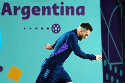 Lionel Messi, enfocado en el penúltimo objetivo de Argentina en Qatar; este martes, otro duelo crucial frente a Croacia