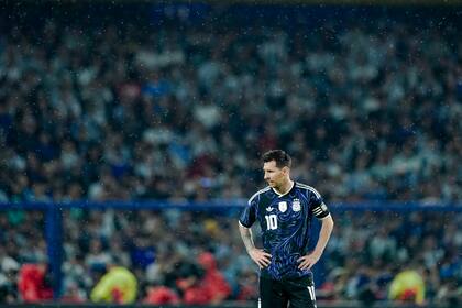 Lionel Messi entró al principio de la segunda parte, pero no logró aumentar el resultado ni generar muchas chances claras
