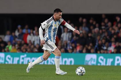 Lionel Messi entró en el segundo tiempo y promedió los 40' de juego; se mostró bien de sus molestias físicas