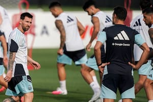 La fórmula de Scaloni y el jugador que falta definir para enfrentar a Austria: siempre hay una "vacante"