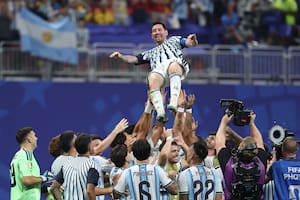 Argentina estaba derrumbada, pero Messi la rescató y dio vuelta un partido increíble: ¡a cuartos de final!