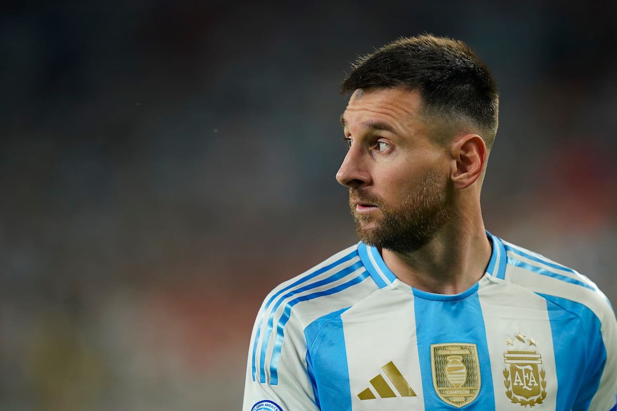 Lionel Messi está lesionado, pero llegaría en buenas condiciones a los encuentros con Venezuela y Ecuador