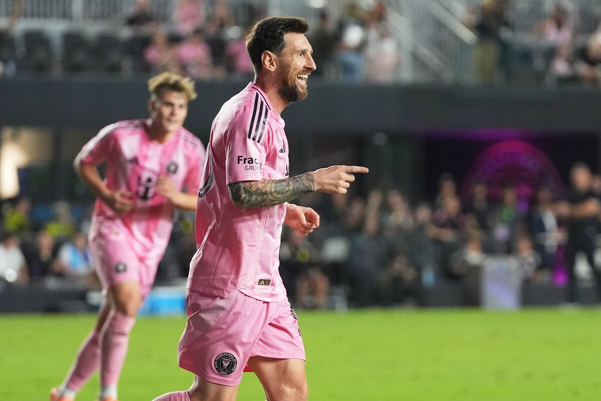 Lionel Messi festeja tras anotar en el primer partido de playoffs disputado ante Nasville: hoy, el duelo decisivo de la serie