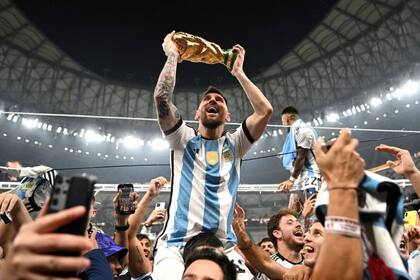 Lionel Messi ganó el Mundial Qatar 2022 y llegó a 42 estrellas, cuatro menos que el brasileño Dani Alves