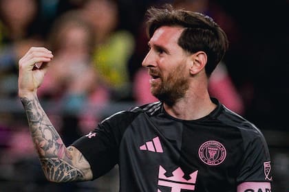 Lionel Messi hace un gesto a la tribuna, en uno de los partidos de Inter Miami de este año