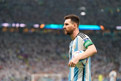 Lionel Messi intentará llevar nuevamente a la Argentina hacia una victoria y a avanzar a octavos de final