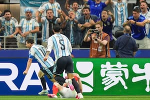 Messi guía a los campeones: dos goles del capitán para vencer a Austria en un partido caliente y avanzar a la segunda fase