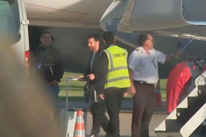 Lionel Messi llegó al país con la compañía de un famoso piloto argentino