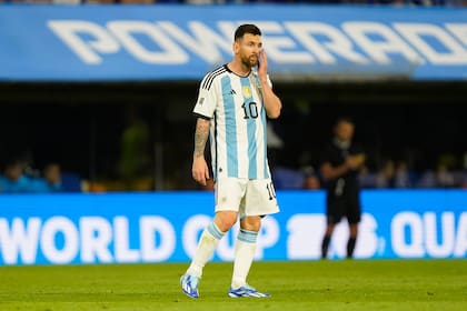 Lionel Messi no logró gravitar en el duelo ante Uruguay y, al término del encuentro, criticó la actitud de algunos rivales
