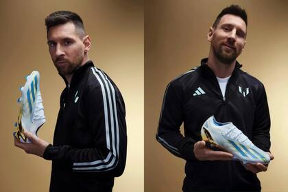 Lionel Messi posó con los botines que utilizará en el partido de la Selección Argentina ante Ecuador