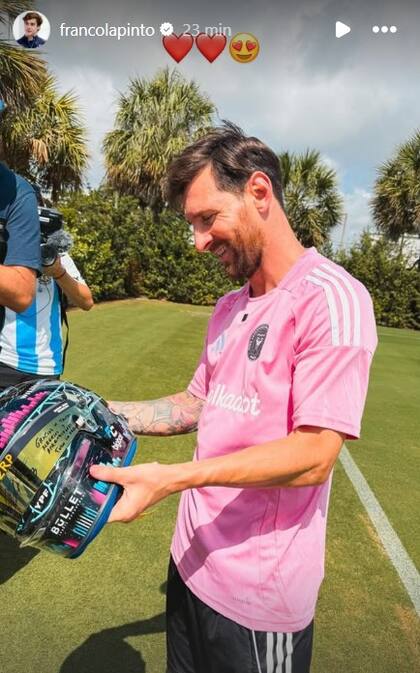 Lionel Messi recibió de regalo el casco de Franco Colapinto