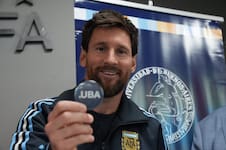 Messi recibió el doctorado Honoris Causa de la UBA horas antes de su despedida de la selección