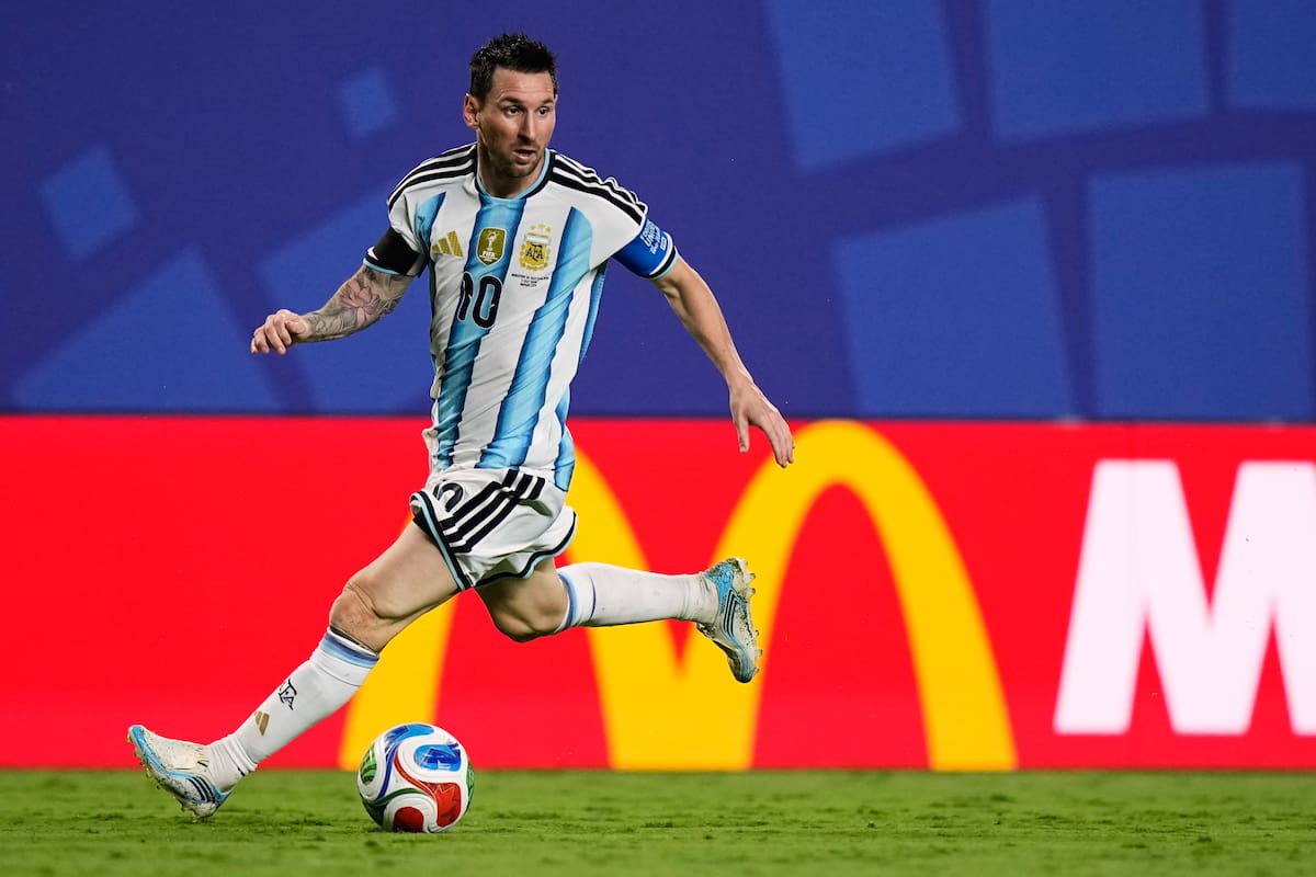 Lionel Messi responde otra vez por la Argentina, que avanza a otra final de la Copa del Mundo