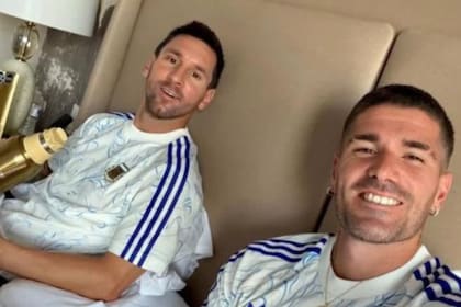 Lionel Messi seguramente asista al casamiento de Tini y De Paul