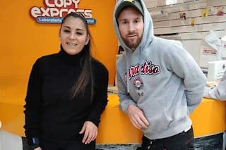 Sorpresa. Messi necesitaba una foto y revolucionó un centro comercial en Funes