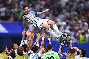 La “fiesta” de la selección con Messi en la cancha tras anotar tres goles en 13 minutos y vencer a Egipto