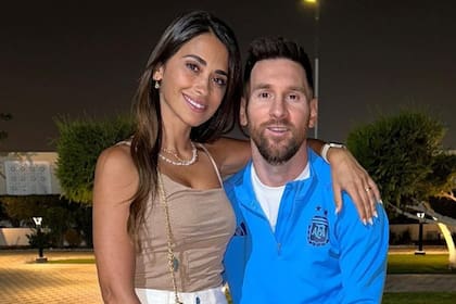 Lionel Messi y Antonela Roccuzzo tienen la misma foto en su celular