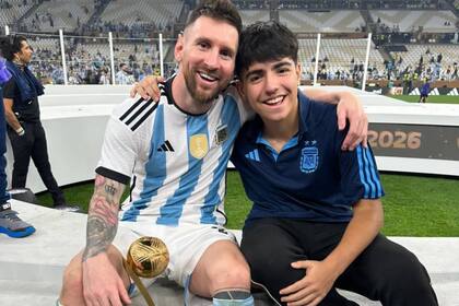 Lionel Messi y Benjamín Agüero, juntos tras la copa del mundo de Qatar 2022