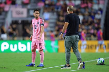 Lionel Messi y Javier Mascherano, capitán y DT de Inter Miami, en medio de la incertidumbre sobre si el rosarino jugará con la selección o con su equipo