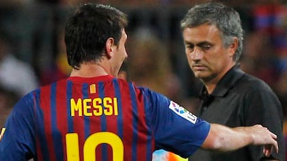Lionel Messi y José Mourinho; el DT portugués quiso llevar al 10 a Chelsea