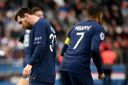 Lionel Messi y Kylian Mbappe no pueden darle opciones a PSG que sufre ante Rennes