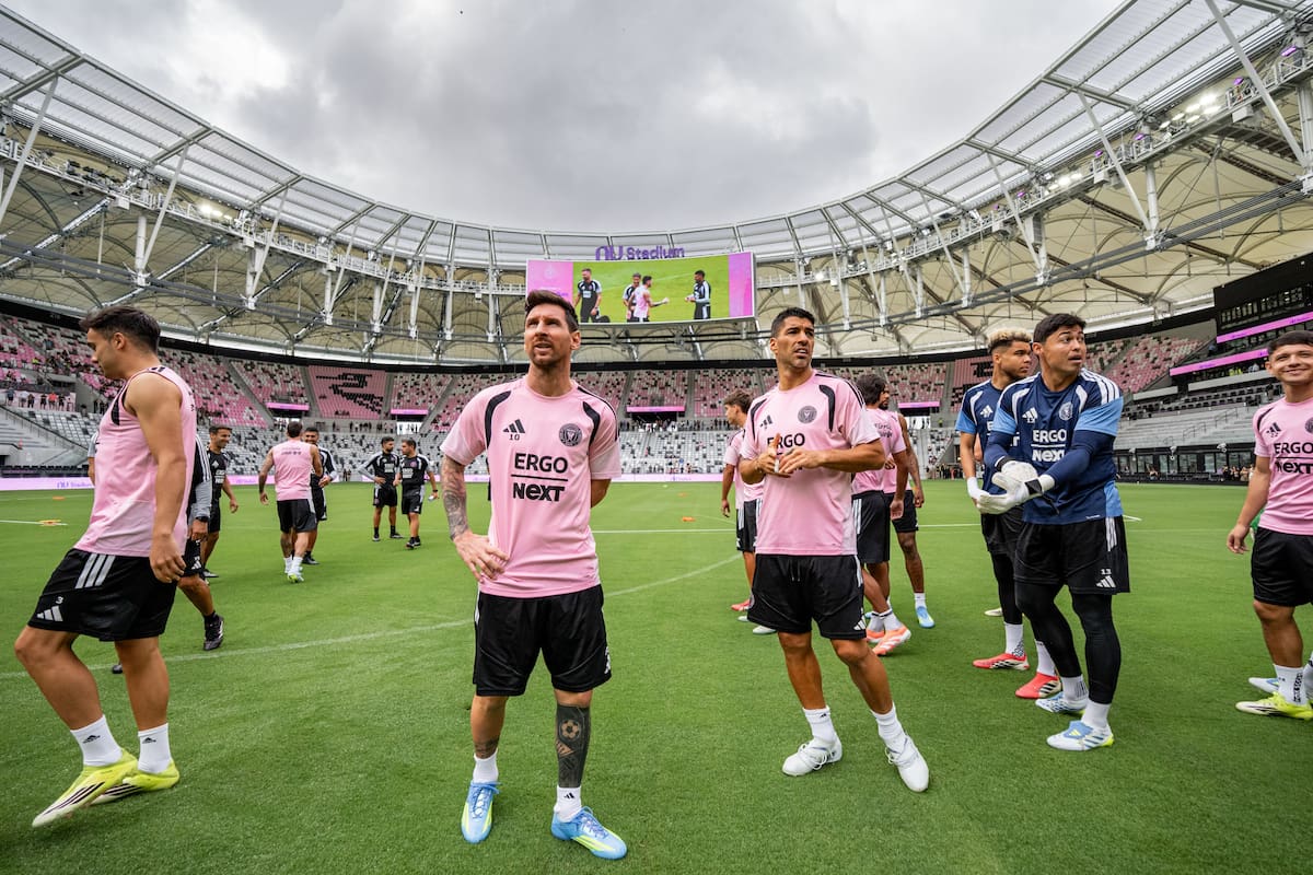 Lionel Messi y Luis Suárez, en el entrenamiento en el nuevo estadio de Inter Miami