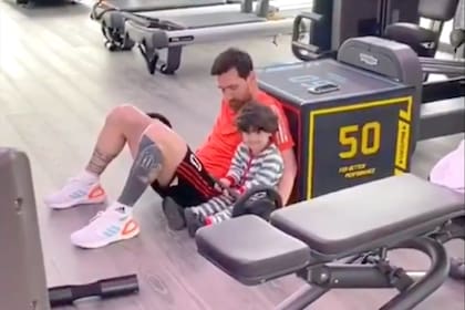Lionel Messi y su hijo Ciro: padre e hijo en el gimnasio y en cuarentena