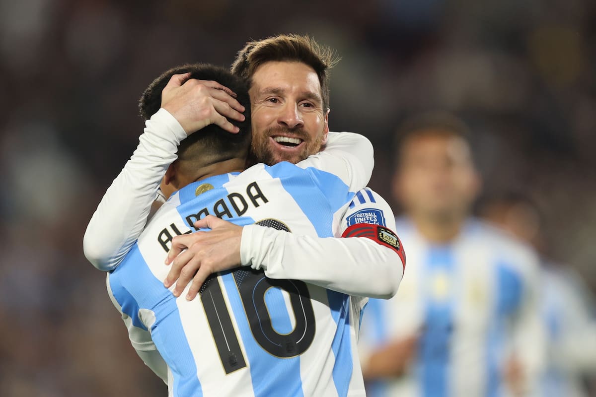 Lionel Messi y Thiago Almada integran la lista de convocados de la selección argentina para los próximos partidos